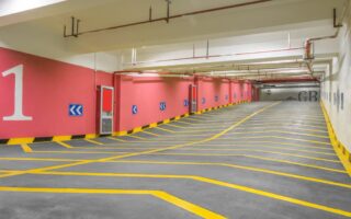 Qual a melhor tinta para demarcação de estacionamento?