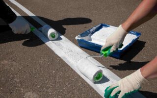 Tinta de resina metacrílica para sinalização durável e segura